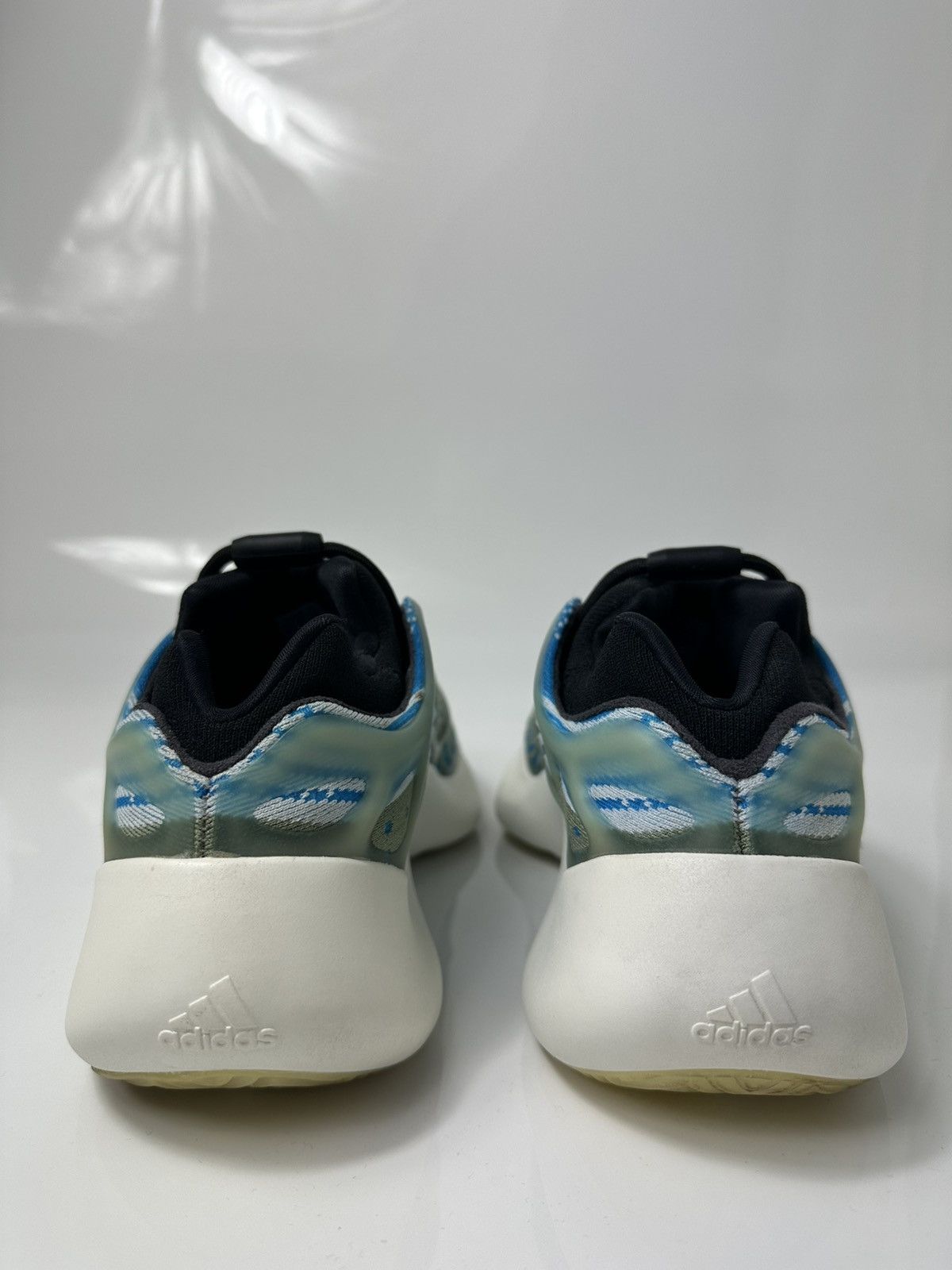 Adidas Adidas Yeezy 700 V3 “Azareth” Size US 5.5 / EU 38 - 2 Thumbnail