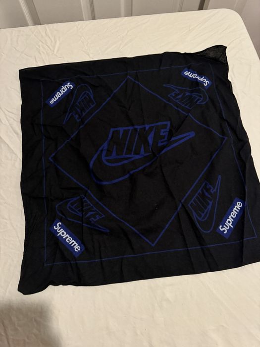 Supreme hot sale bandana nike