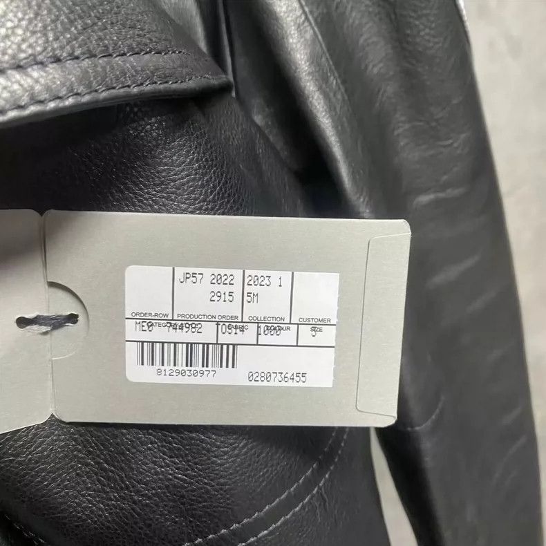 Balenciaga Balenciaga Black logo reflective striped logo leather jack Size US L / EU 52-54 / 3 - 7 Thumbnail
