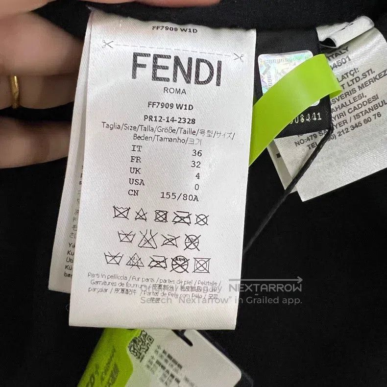 Fendi Fendi Black round neck coat Size XXS / US 00 / IT 34 - 4 Thumbnail