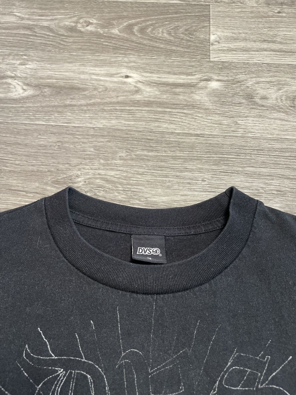 DVS Vintage DVS Shoe SK8 T-Shirt Size US L / EU 52-54 / 3 - 10 Thumbnail