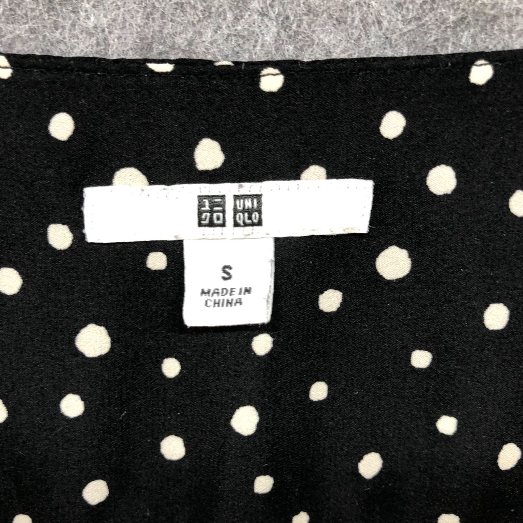Uniqlo Uniqlo Dress Polka Dot Mini V-Neck Ruffle Front Long Sleeve Women S Black Polyester Casual Formal Size S / US 4 / IT 40 - 7 Thumbnail