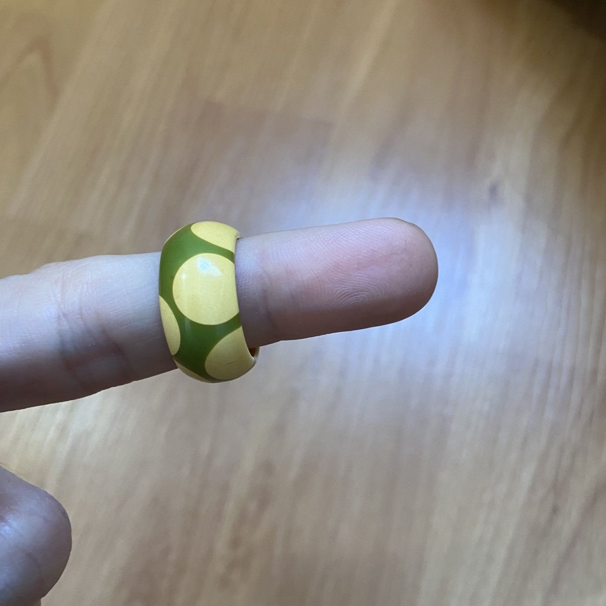 Vintage Bakelite Green w Creamy Corn Polka Dot Art Deco Vintage Ring Size ONE SIZE - 4 Thumbnail