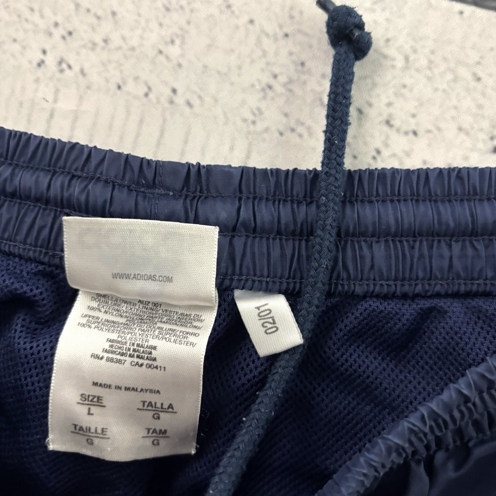 Adidas VINTAGE adidas 3 Stripe Lined Track Pants Men's Large Blue Track Pants Mens L Blue 3 Stripe Size US 33 - 6 Thumbnail