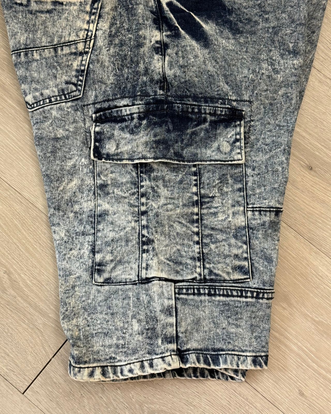 Rocawear Vintage Rocawear Acid Wash Denim Cargo Shorts - Size 41 Size US 41 - 6 Thumbnail