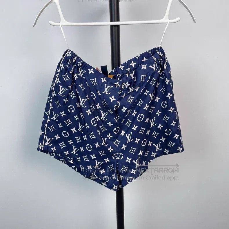 Louis Vuitton Louis Vuitton Blue presbyopic shorts Size US 34 / EU 50 - 1 Thumbnail