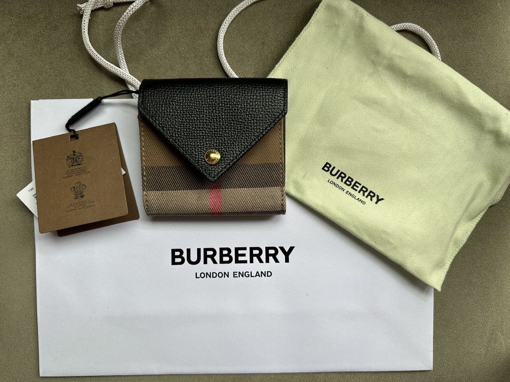 Burberry Burberry check wallet never used Size ONE SIZE - 1 Thumbnail