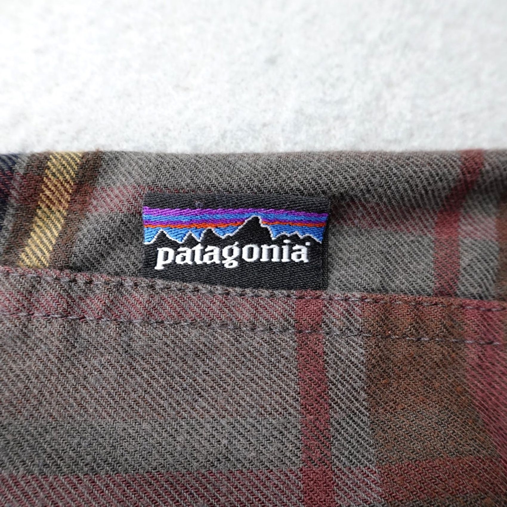 Patagonia Patagonia Mens Medium Brown Gray Plaid Flannel Button Up Organic Cotton Shirt Size US M / EU 48-50 / 2 - 3 Thumbnail