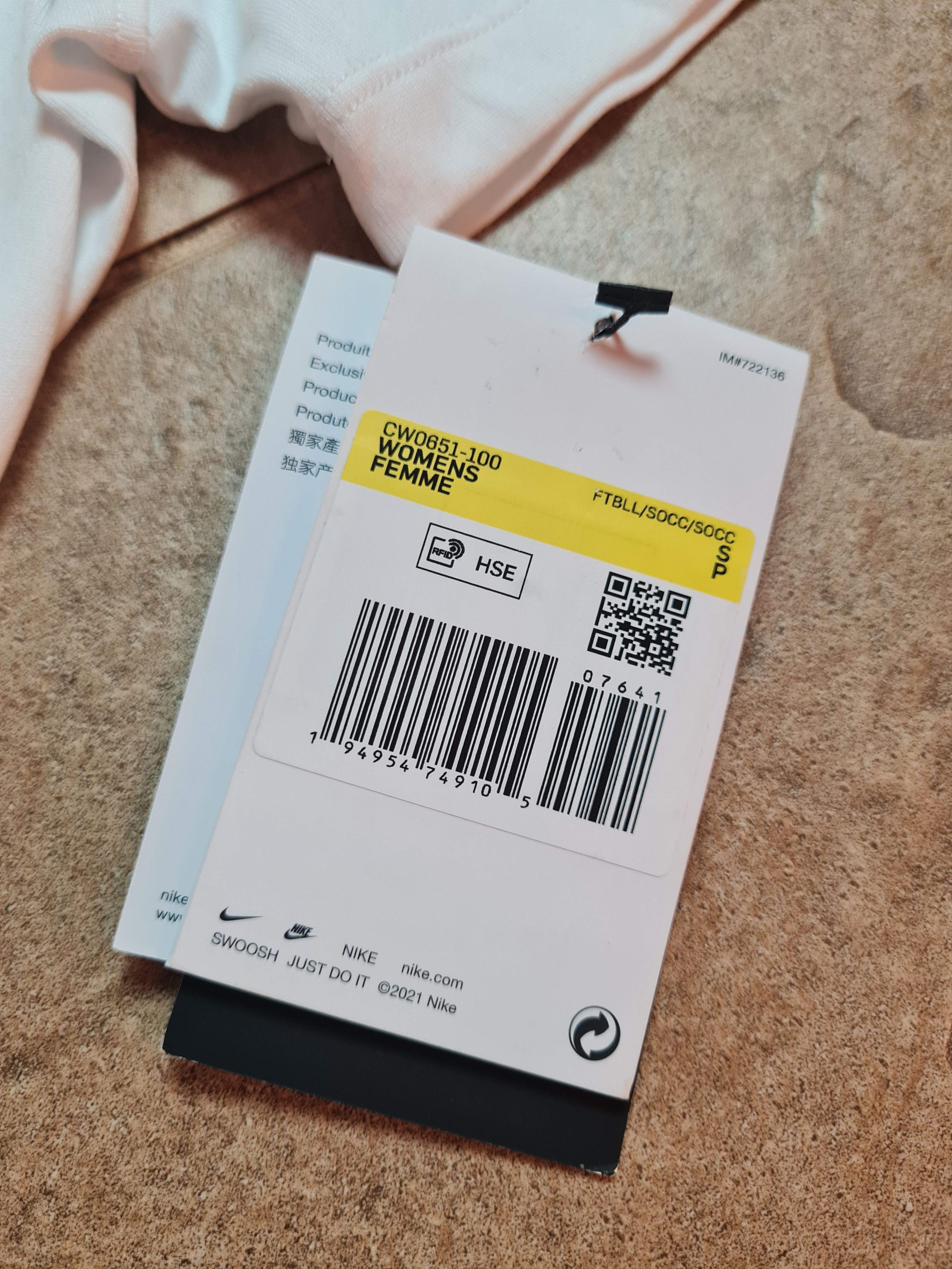 Nike Jersey Nike Inter 21-22 Lifestyle Shirt Leaked Would Have Size S / US 4 / IT 40 - 20 Thumbnail