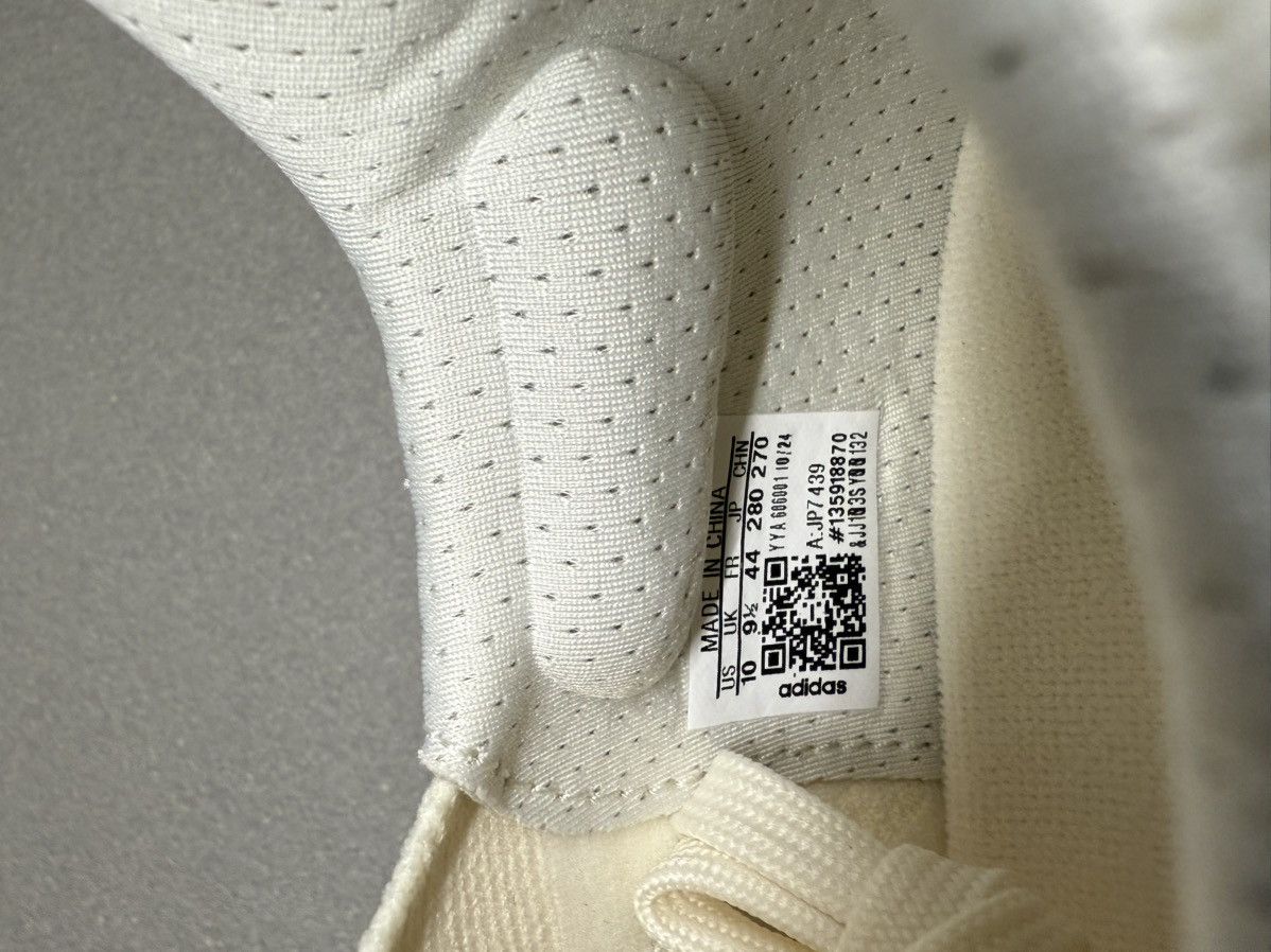 Y-3 Adidas Y-3 Ultra Boost 5 Off White Wonder White Size US 10 / EU 43 - 10 Thumbnail