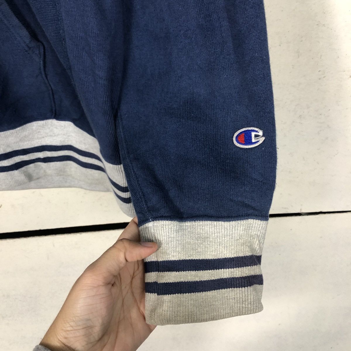 Vintage 📌Vintage Hoodie Pull Over Champion Reverse Wave Size US M / EU 48-50 / 2 - 15 Thumbnail