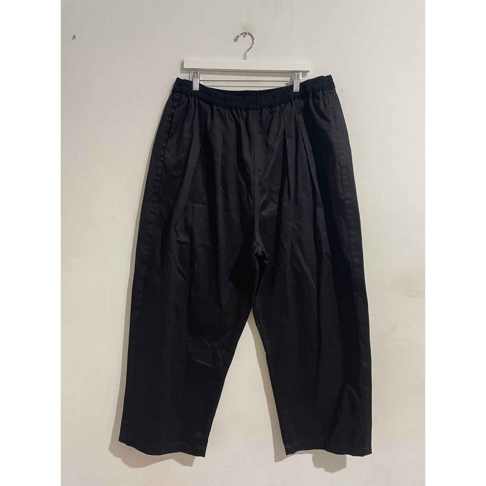 Maison Margiela MAISON MARGIELA PLEATED COTTON TROUSER BLACK SIZE 56 NEW Size US 40 / EU 56 - 1 Thumbnail