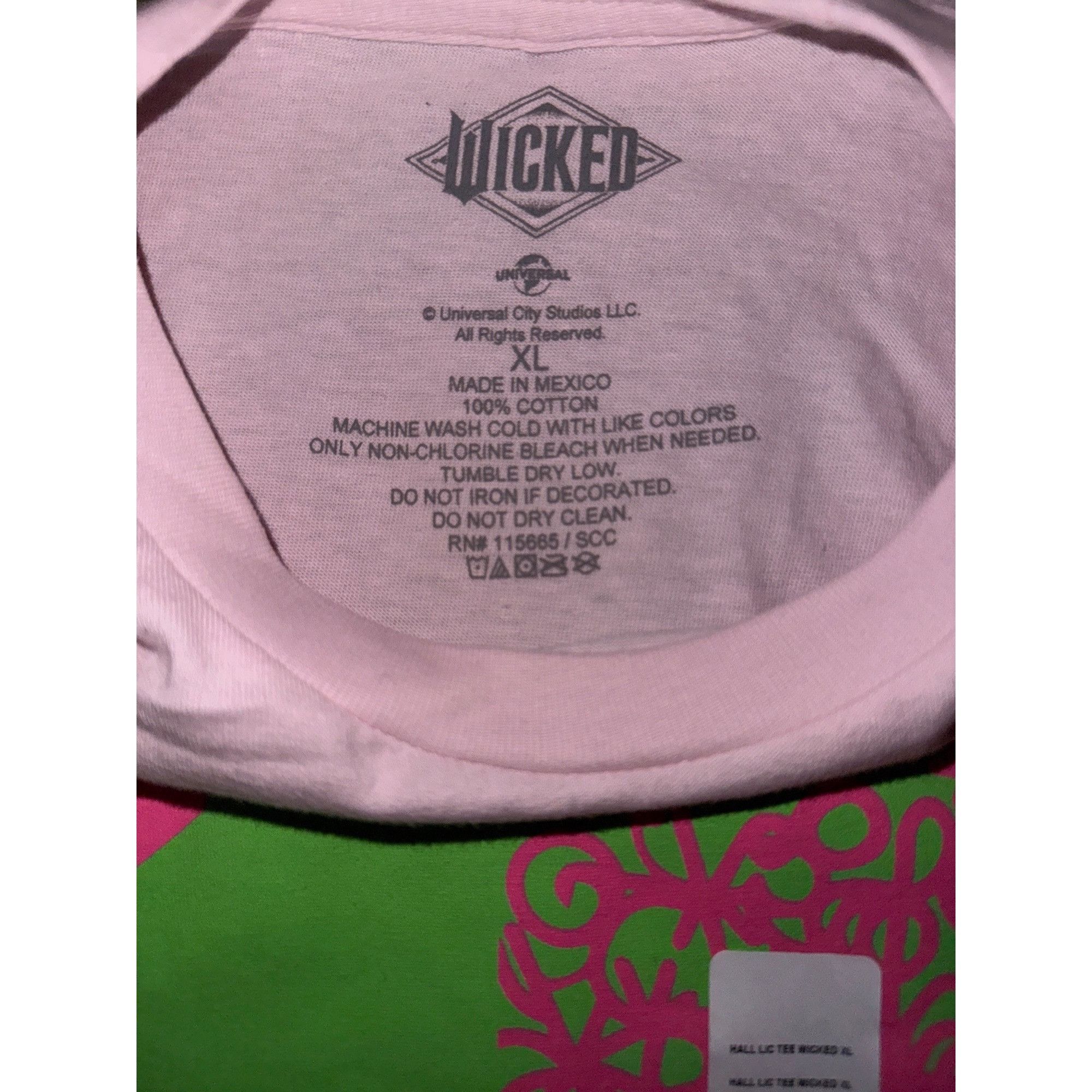 Other Wicked The Musical Pink Graphic T-Shirt XL Made In Mexico 10 Size XL / US 12-14 / IT 48-50 - 3 Thumbnail