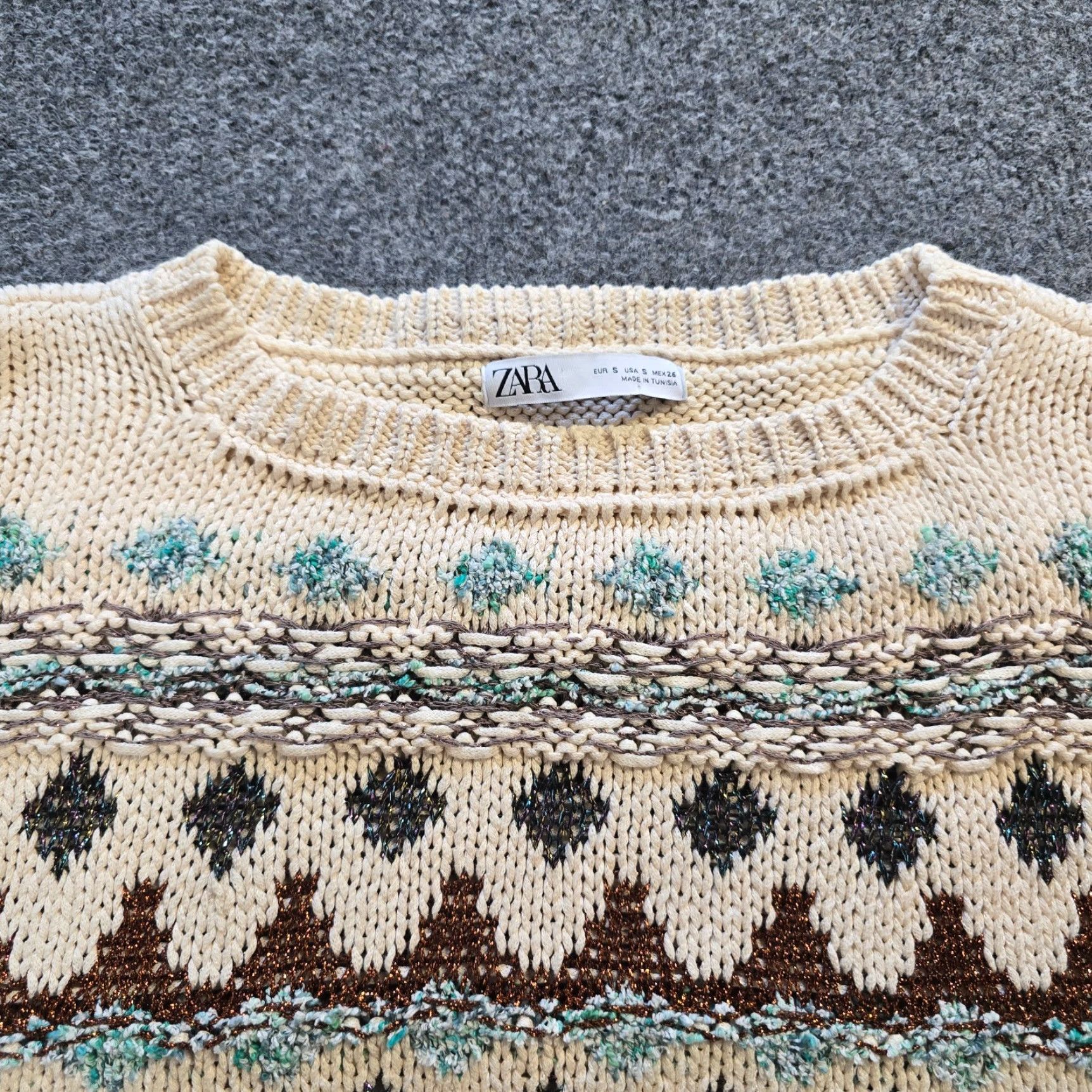 Zara Zara Sweater Womens Size S Beige Green Oversized Cropped Fair Isle Knit Pullover Crew Neck Long Sleeve Winter Casual Size S / US 4 / IT 40 - 2 Thumbnail