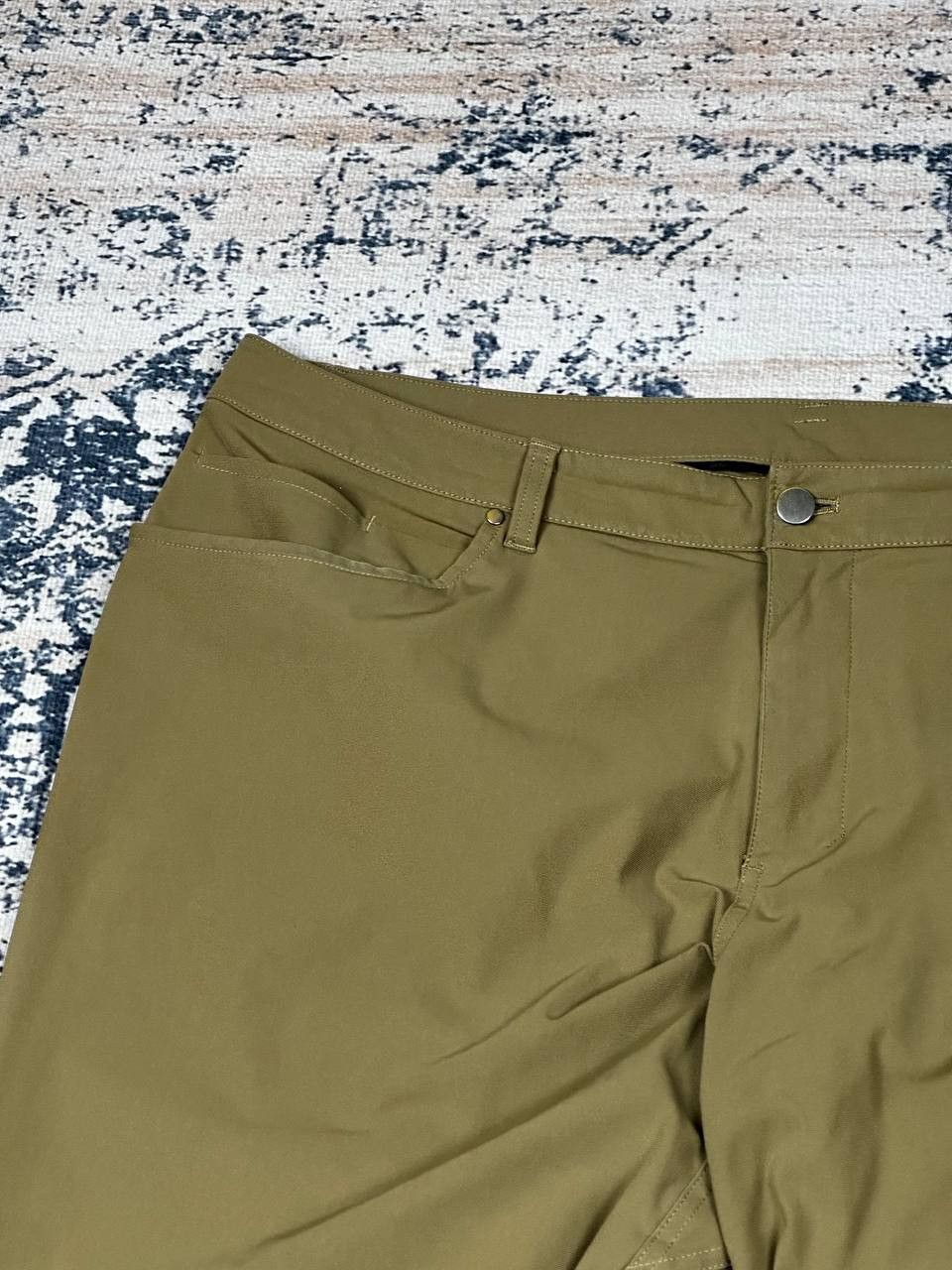 Lululemon Lululemon Luxury Sportswear Chino ABC Pants Size US 40 / EU 56 - 4 Thumbnail