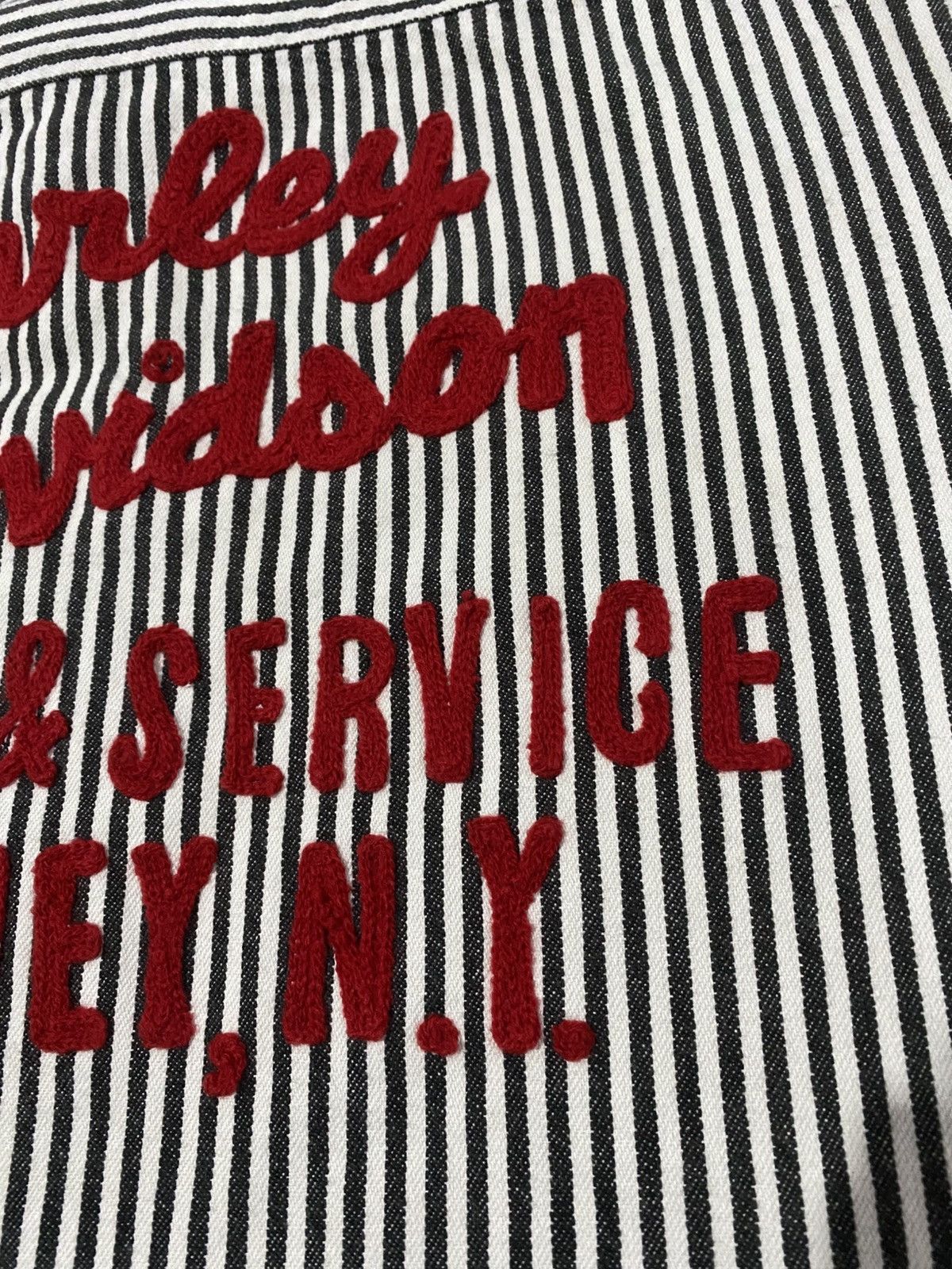 Vintage vintage 𝐇𝐀𝐑𝐋𝐄𝐘 𝐃𝐀𝐕𝐈𝐃𝐒𝐎𝐍 𝐂𝐇𝐀𝐈𝐍𝐒𝐓𝐈𝐓𝐇 𝐄𝐌𝐁𝐑𝐎𝐈𝐃𝐄𝐑𝐘 Size US L / EU 52-54 / 3 - 9 Thumbnail