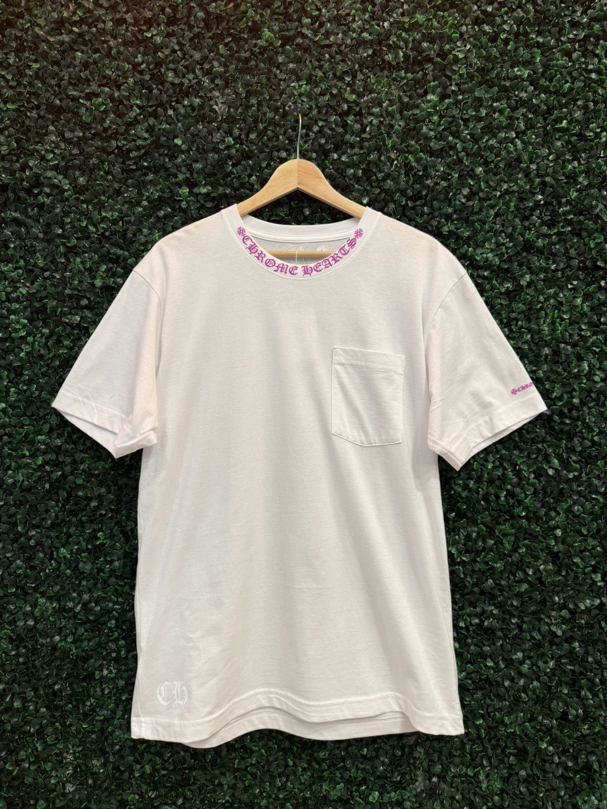 Chrome Hearts Chrome Hearts Neck Letter Pocket Tee ‘White Pink’ Size US L / EU 52-54 / 3 - 4 Thumbnail