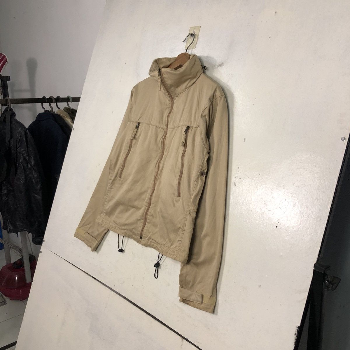 Emporio Armani 📌Cropped Biker Jacket Bono Hoodie Emporio Armani Size US M / EU 48-50 / 2 - 4 Thumbnail
