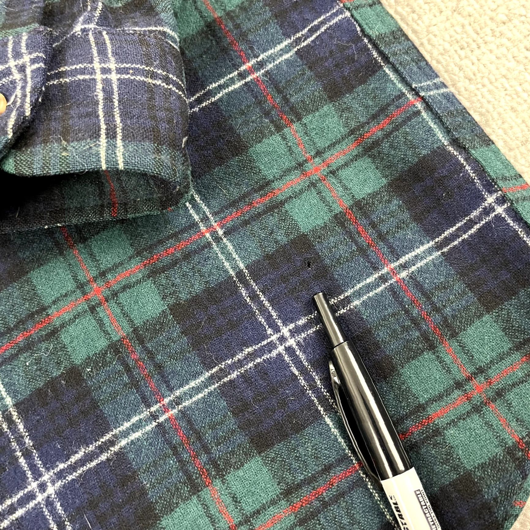 Pendleton VINTAGE Pendleton Shirt Mens XL Tartan Wool Button-Up Long Sleeve Hiking USA Size US XL / EU 56 / 4 - 7 Thumbnail
