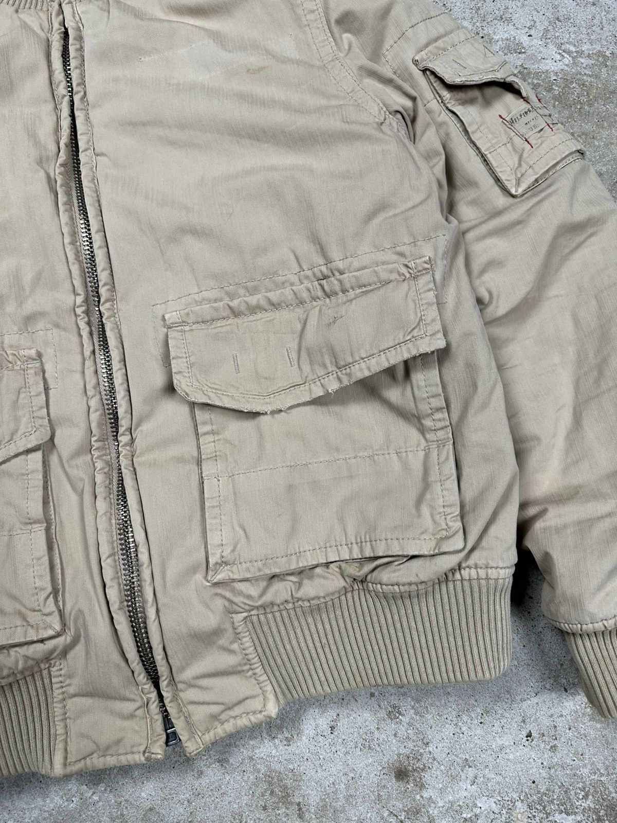 Tommy Hilfiger Vintage Y2K Tommy Hilfiger Beige Distressed Utility Bomber Size US S / EU 44-46 / 1 - 5 Thumbnail