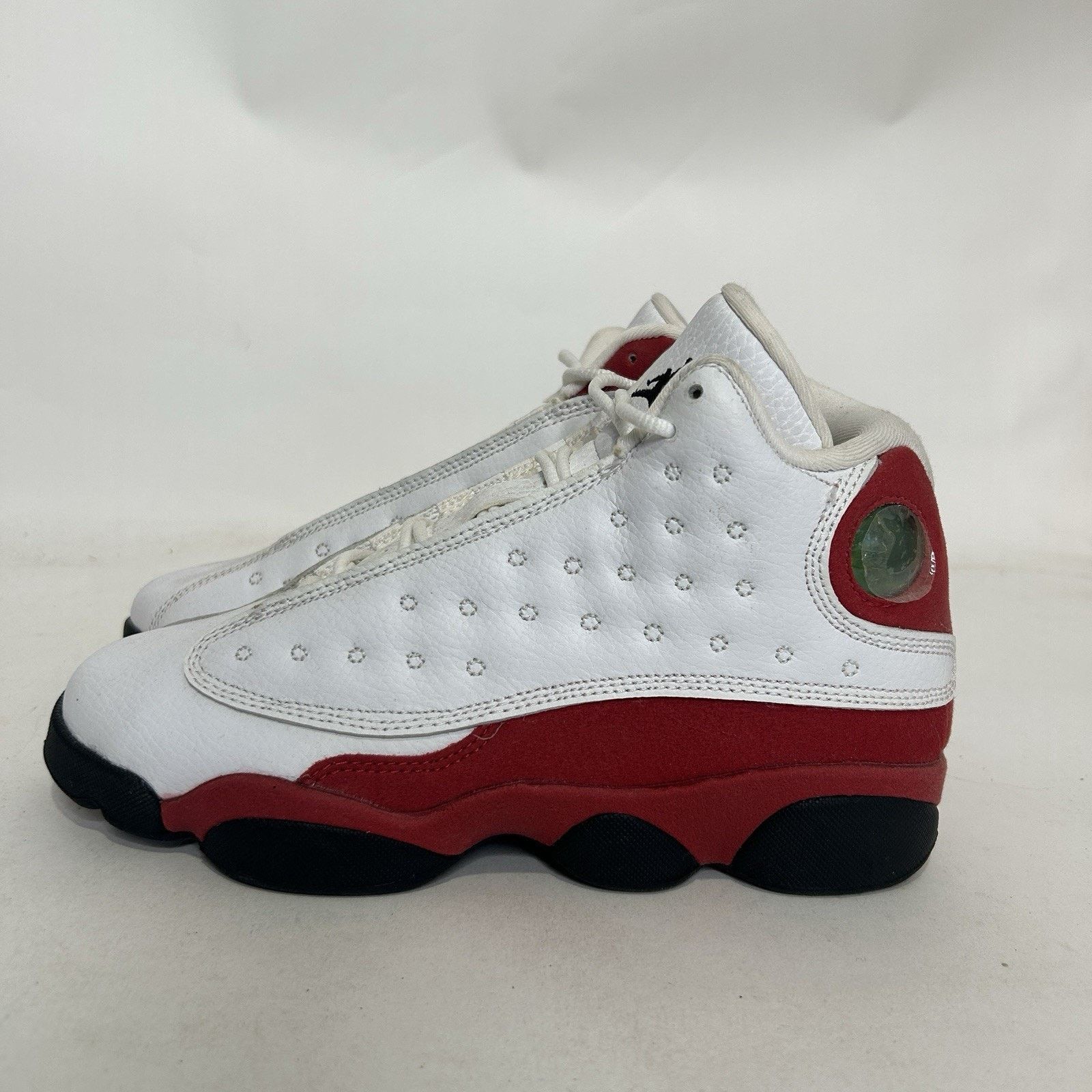Jordan Brand Nike Air Jordan 13 Retro GS “White True Red Black” Size US 6.5 / IT 36.5 - 6 Thumbnail