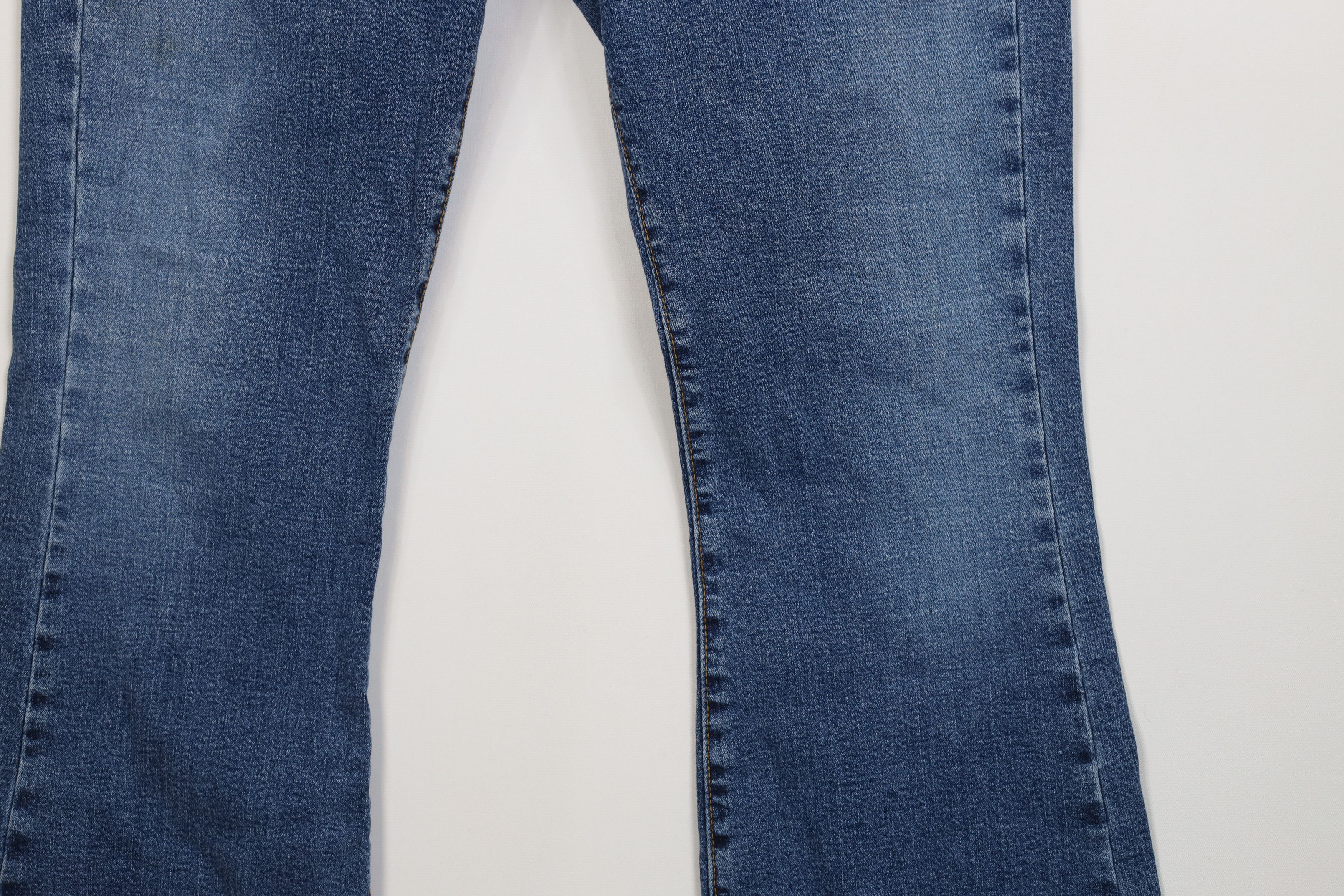 Levi's Vintage Y2K 2004 Levis 519 Babydoll Low Flared Denim Jeans Size 32" / US 10 / IT 46 - 4 Thumbnail