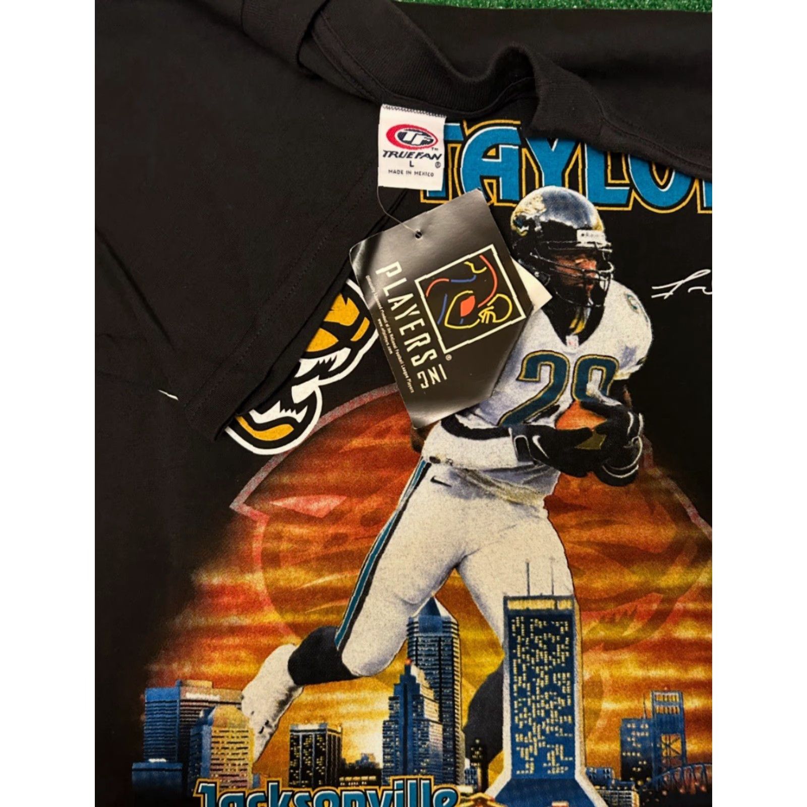 FRED VINTAGE Jacksonville Jaguars City Logo Fred Taylor VTG Shirt Mens L NWT Black 90s NFL Football Logo Shirt Mens Large 1990s Size US L / EU 52-54 / 3 - 2 Thumbnail