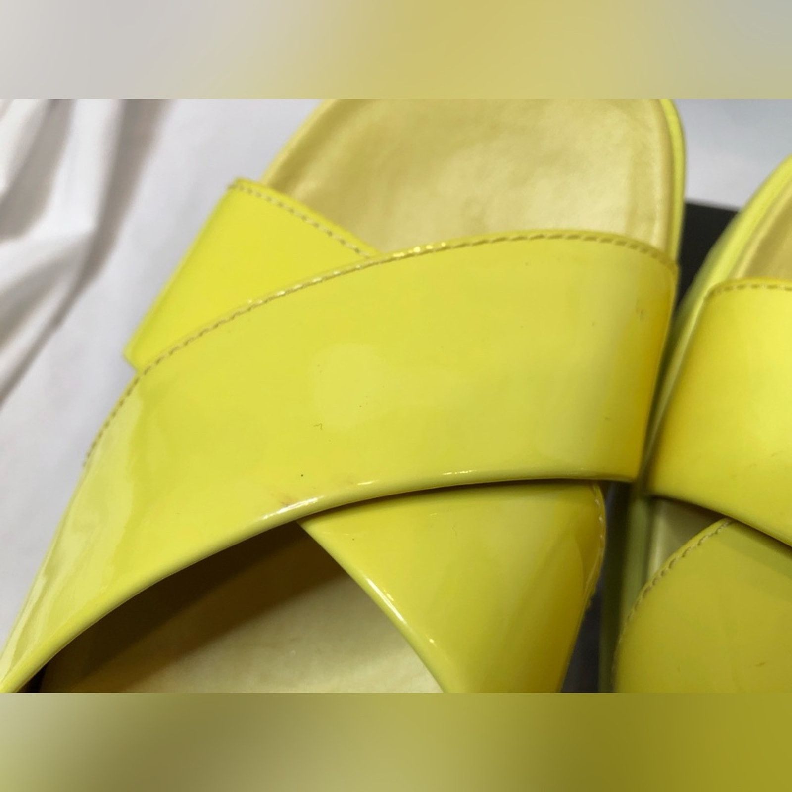 Ugg UGG Emily Patented Leather Yellow Platform Sandal— Size 6 Size US 6 / IT 36 - 6 Thumbnail