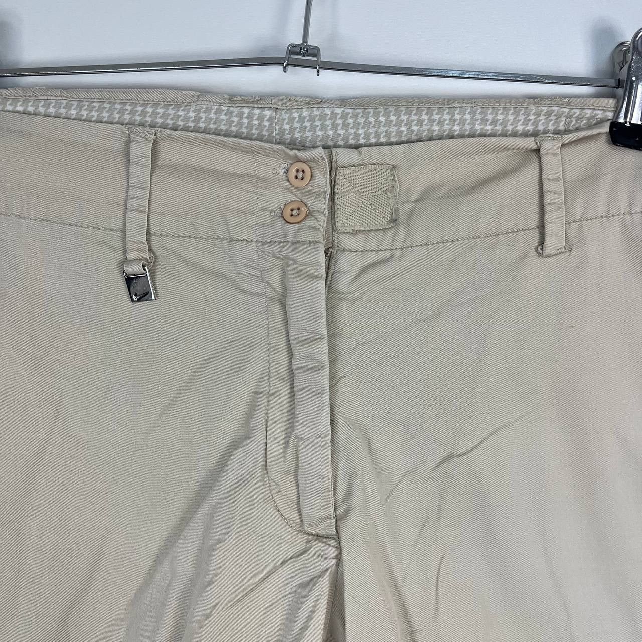 Nike Nike Womens Beige Shorts Golf Casual Lightweight Summer 12 Size 36" / US 14 / IT 50 - 2 Thumbnail