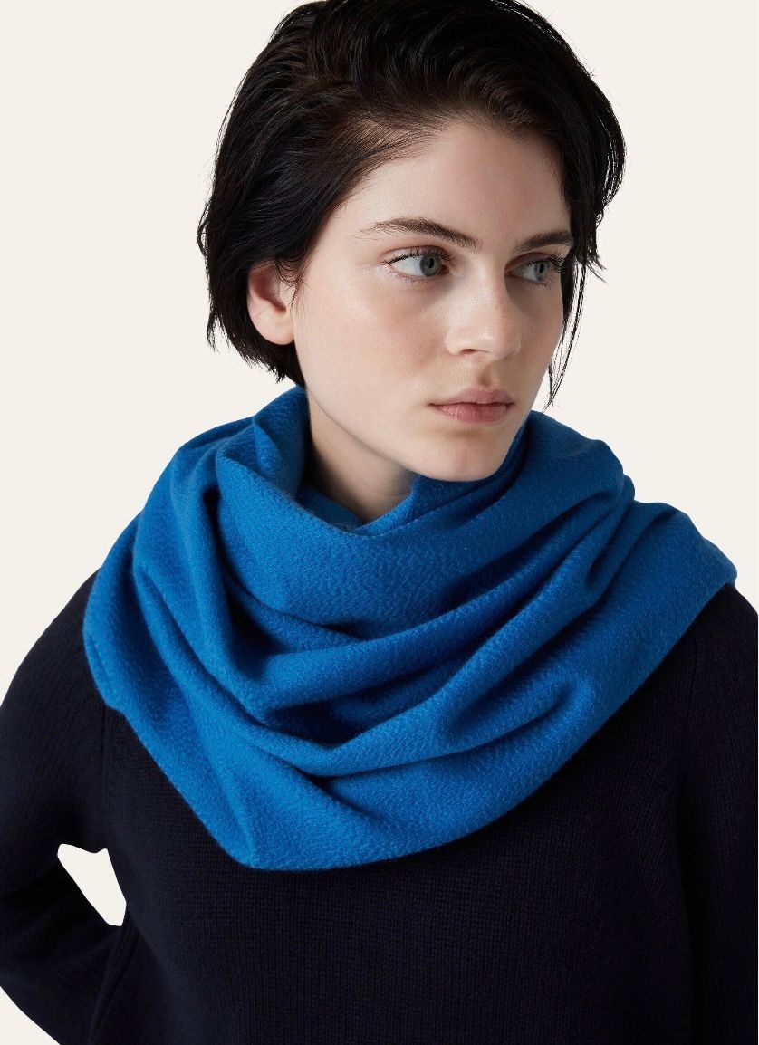 Loro Piana o1srvl11e0325 FAO3765 Size: OS / Scarf in Blue Size ONE SIZE - 2 Thumbnail