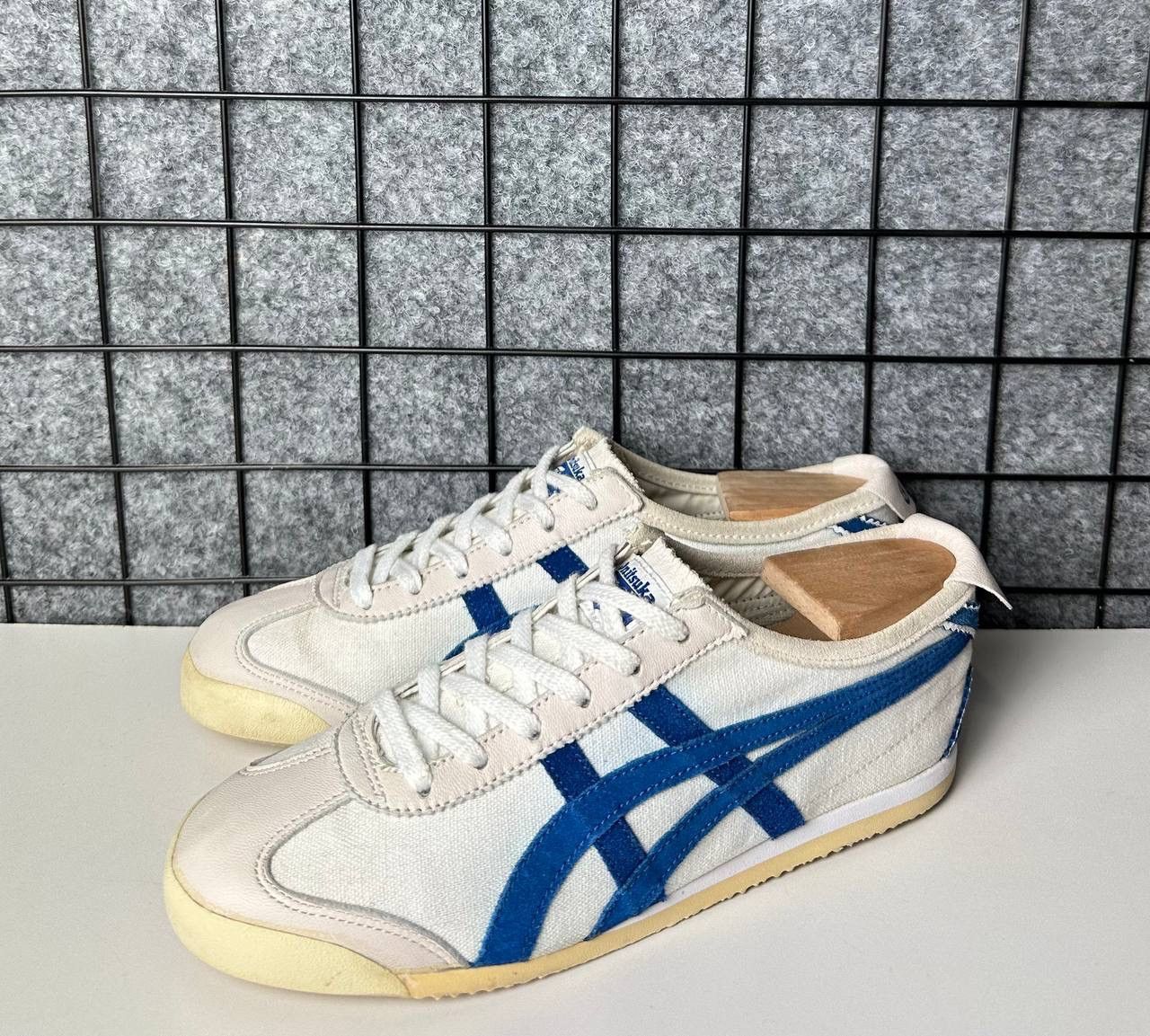 Asics Asics onitsuka tiger sneakers size 6 us Size US 6 / EU 39 - 1 Thumbnail
