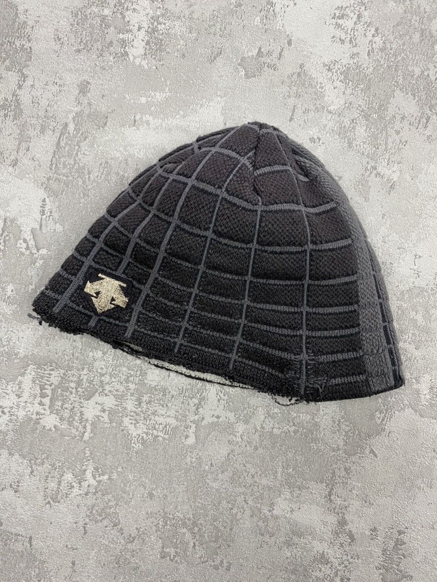 Descente × Vintage Vintage Descente Beanie Hat distressed worn destroy Size ONE SIZE - 5 Thumbnail
