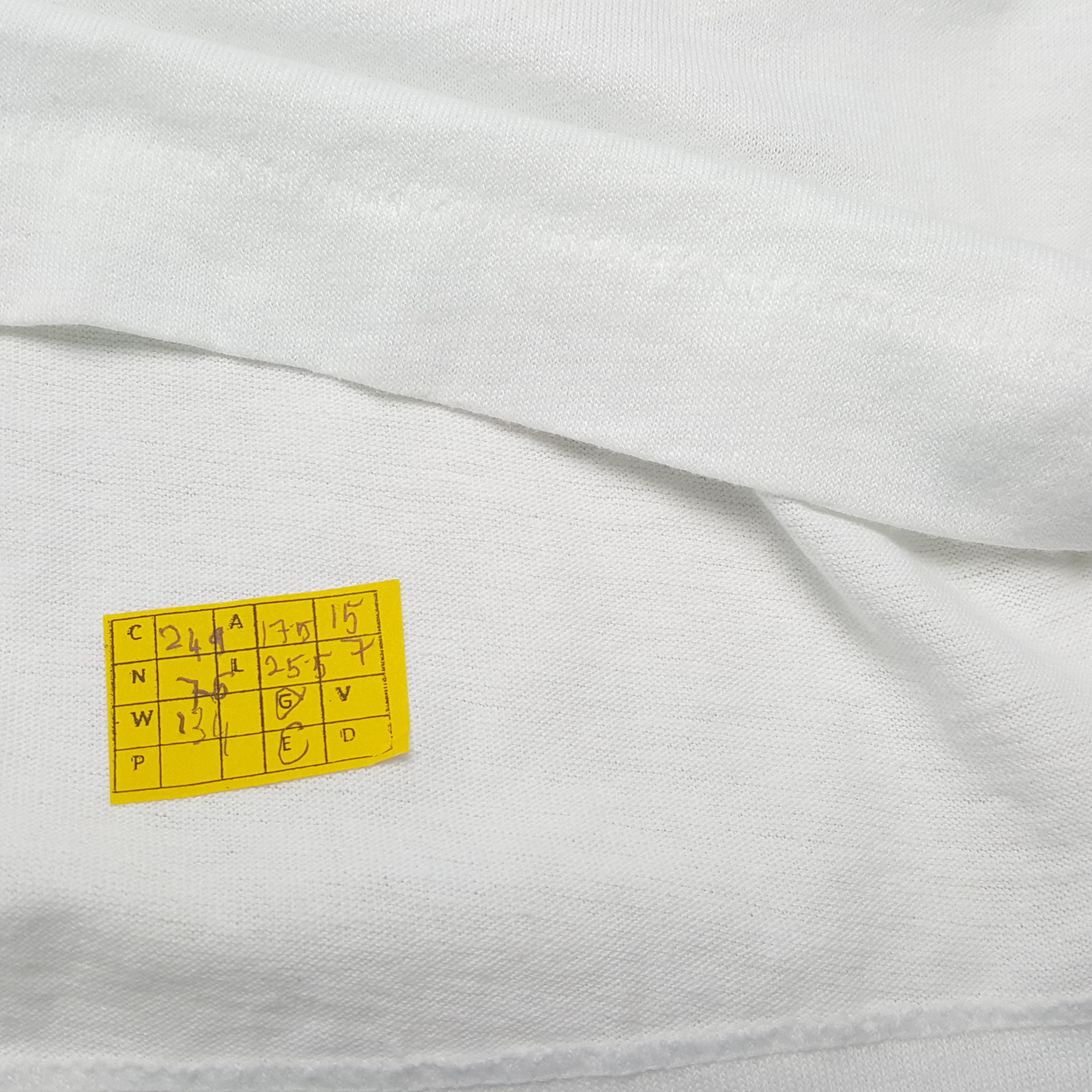 Vintage Vintage MASTER CARD Bank Service Promo T-Shirt Size US S / EU 44-46 / 1 - 5 Thumbnail