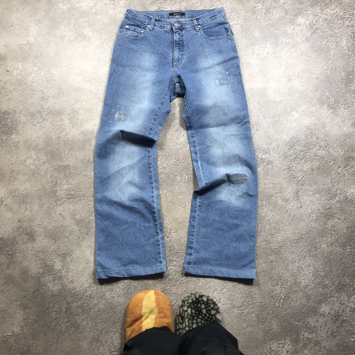 Vintage Vintage Y2K Distressed Flared Jeans Grunge Baggy 90s Logo 28 Size 28" / US 6 / IT 42 - 2 Thumbnail