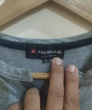 Airwalk Vintage Airwalk Japan "Nightwear" Split Neck Tee Size US M / EU 48-50 / 2 - 4 Thumbnail