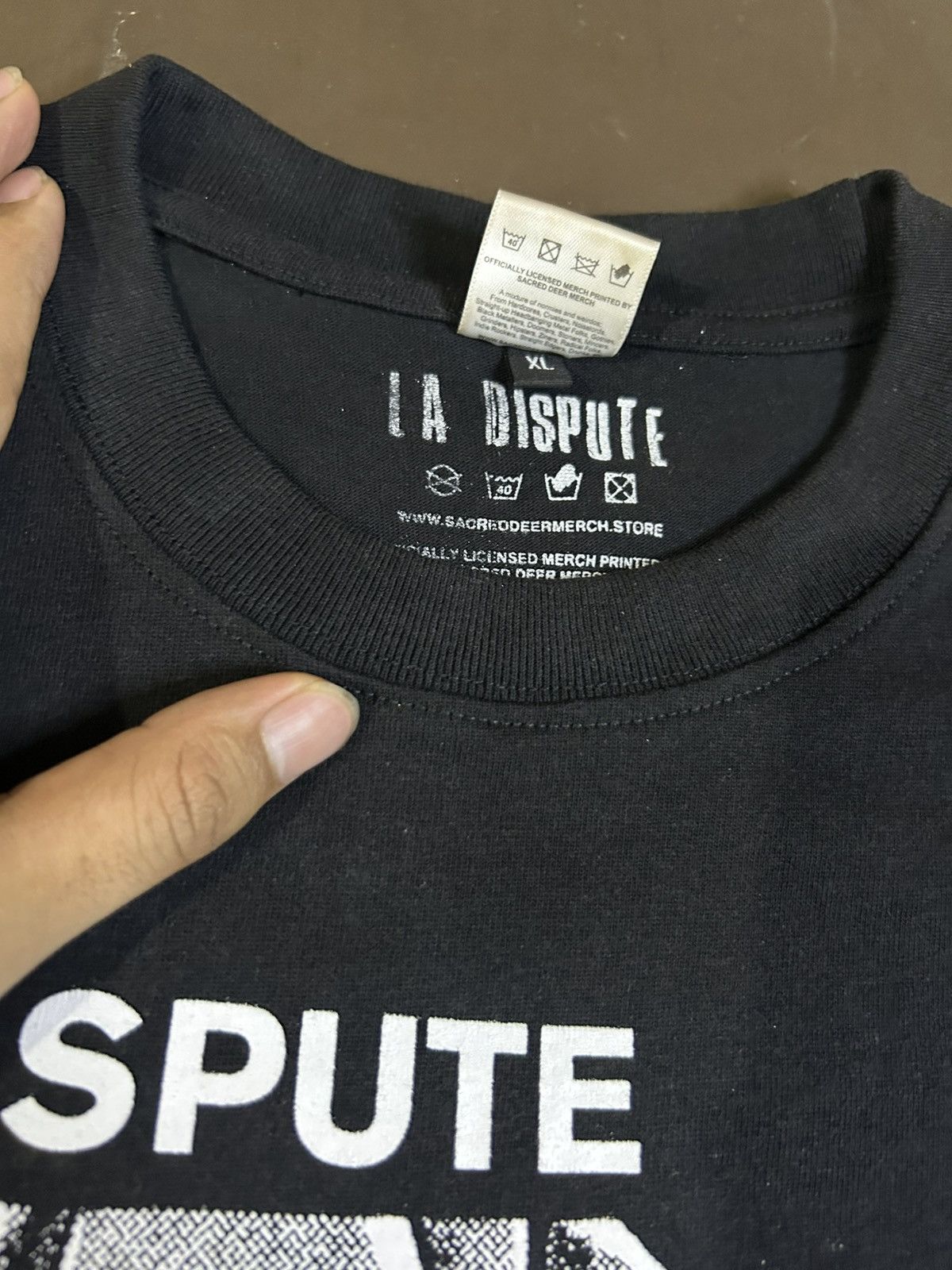 Band Tees La Dispute Man With Hands and Ankles Bound Tshirt Size US XL / EU 56 / 4 - 3 Thumbnail