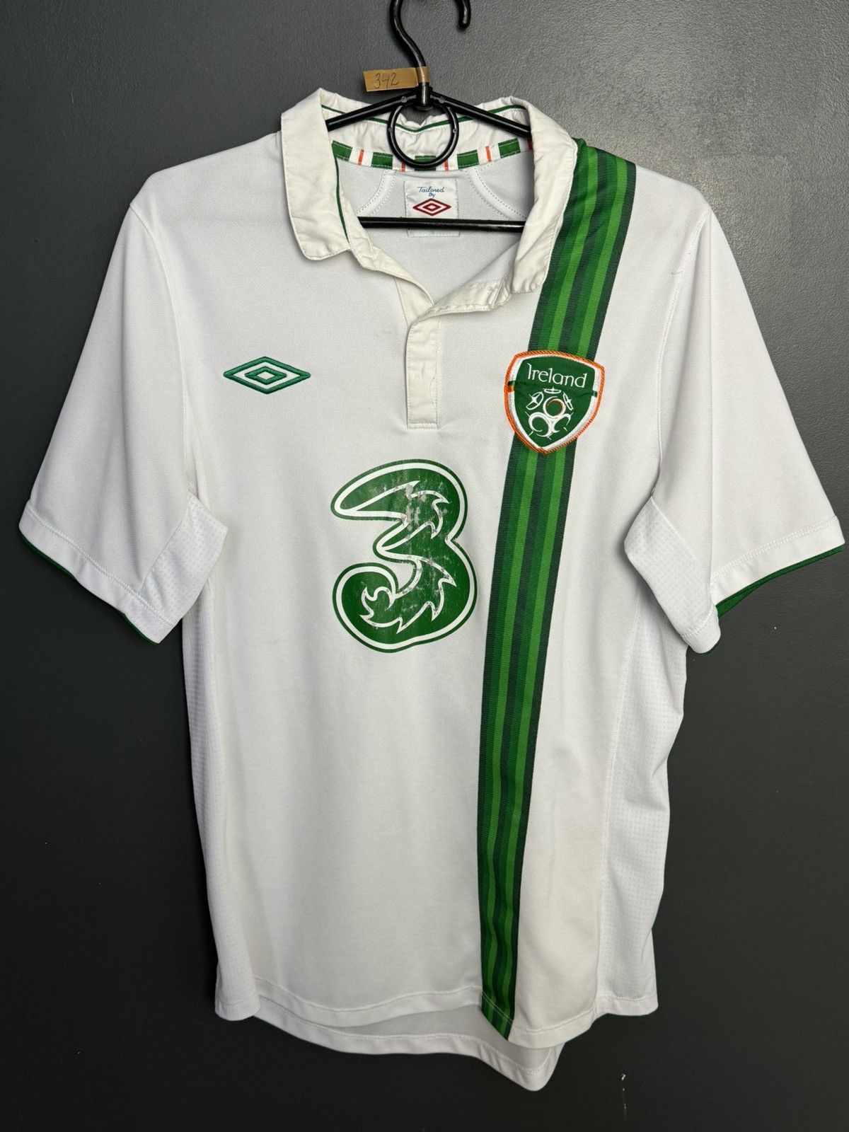Umbro Republic Of Ireland 12/13 Away Football Jersey Size US M / EU 48-50 / 2 - 1 Thumbnail