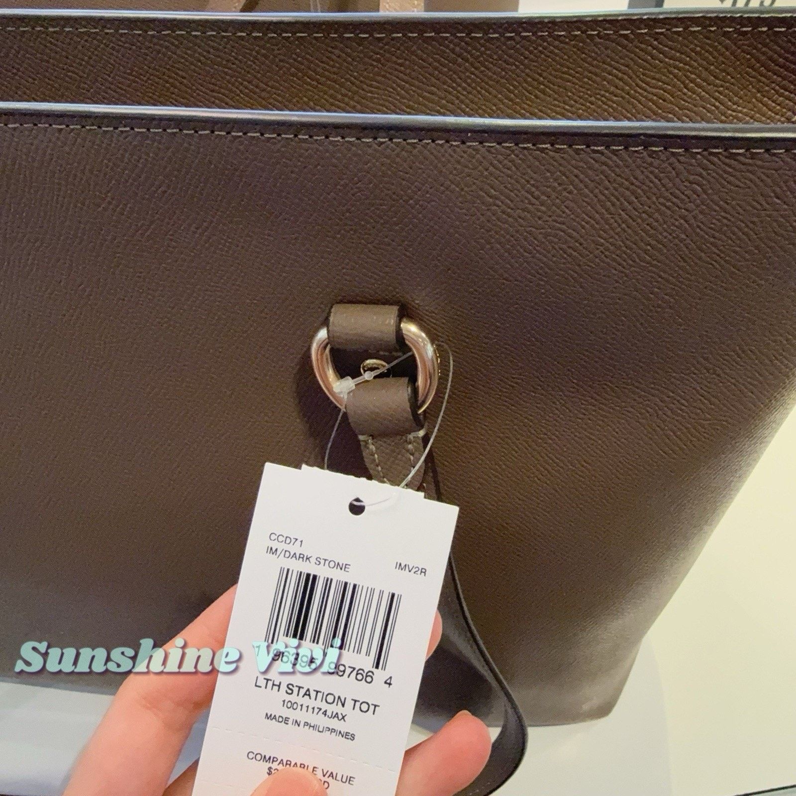 Coach NWT Bundle COACH CCD71 Station Tote Bag & CAX72 Bow Charm Size ONE SIZE - 7 Thumbnail