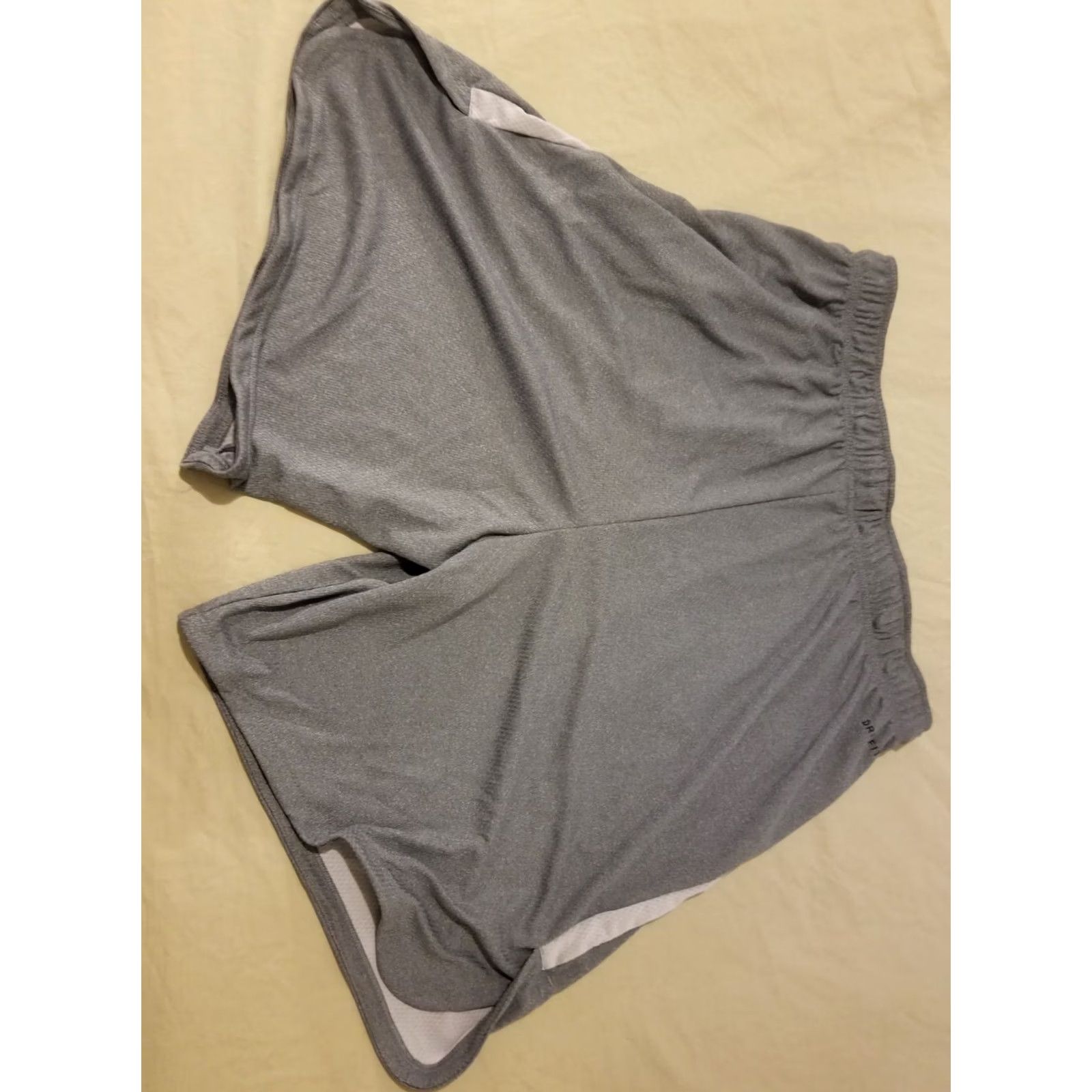 Nike Nike Shorts Mens 2XL Gray Athletic Gym Workout Regular Size Type Regular Size US 39 - 2 Thumbnail