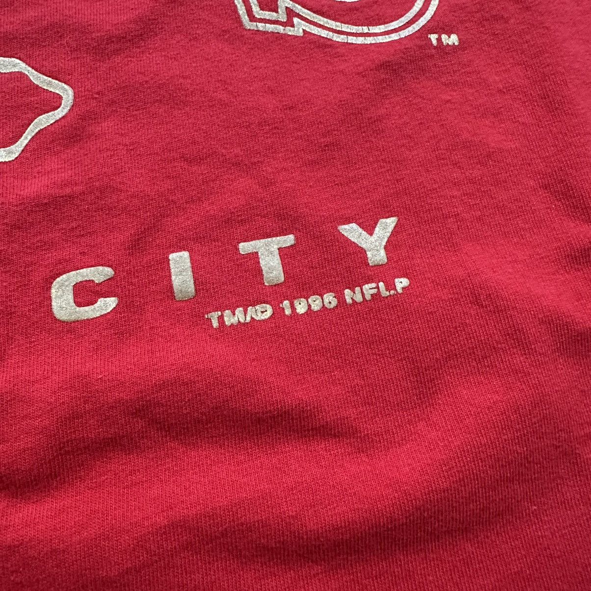 Tultex Vintage 1996 Kansas City Chiefs NFL Spell Out Graphic Tee Size US XXL / EU 58 / 5 - 6 Thumbnail