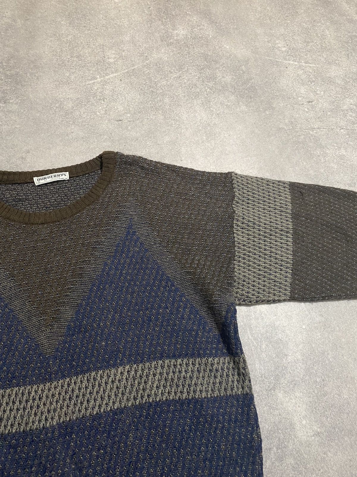 Burberry × Vintage Vintage 90’s Burberrys Wool Sweater Made in Spain Size US L / EU 52-54 / 3 - 5 Thumbnail