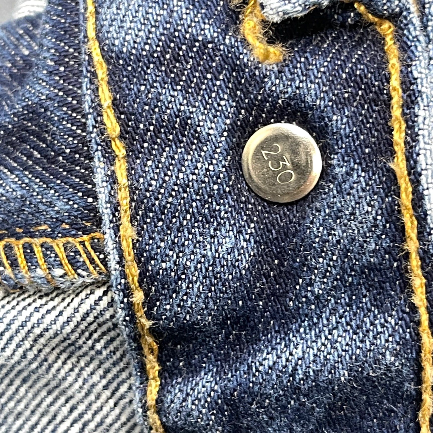Levi's VINTAGE Levi's 505 Jeans Women 14 Blue Dark Wash Denim Straight High Rise 33 In 5-Pocket Y2K 2000S Retro Mens? Womens? Size 36" / US 14 / IT 50 - 6 Thumbnail