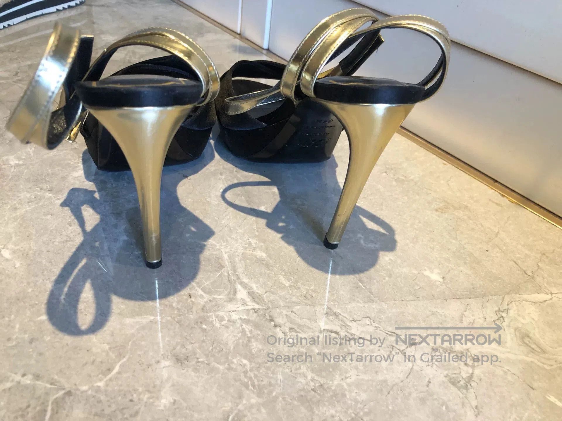 Roger Vivier Roger Vivier Gold Strap Platform Heel Sandal. Size US 4.5 / IT 34.5 - 6 Thumbnail