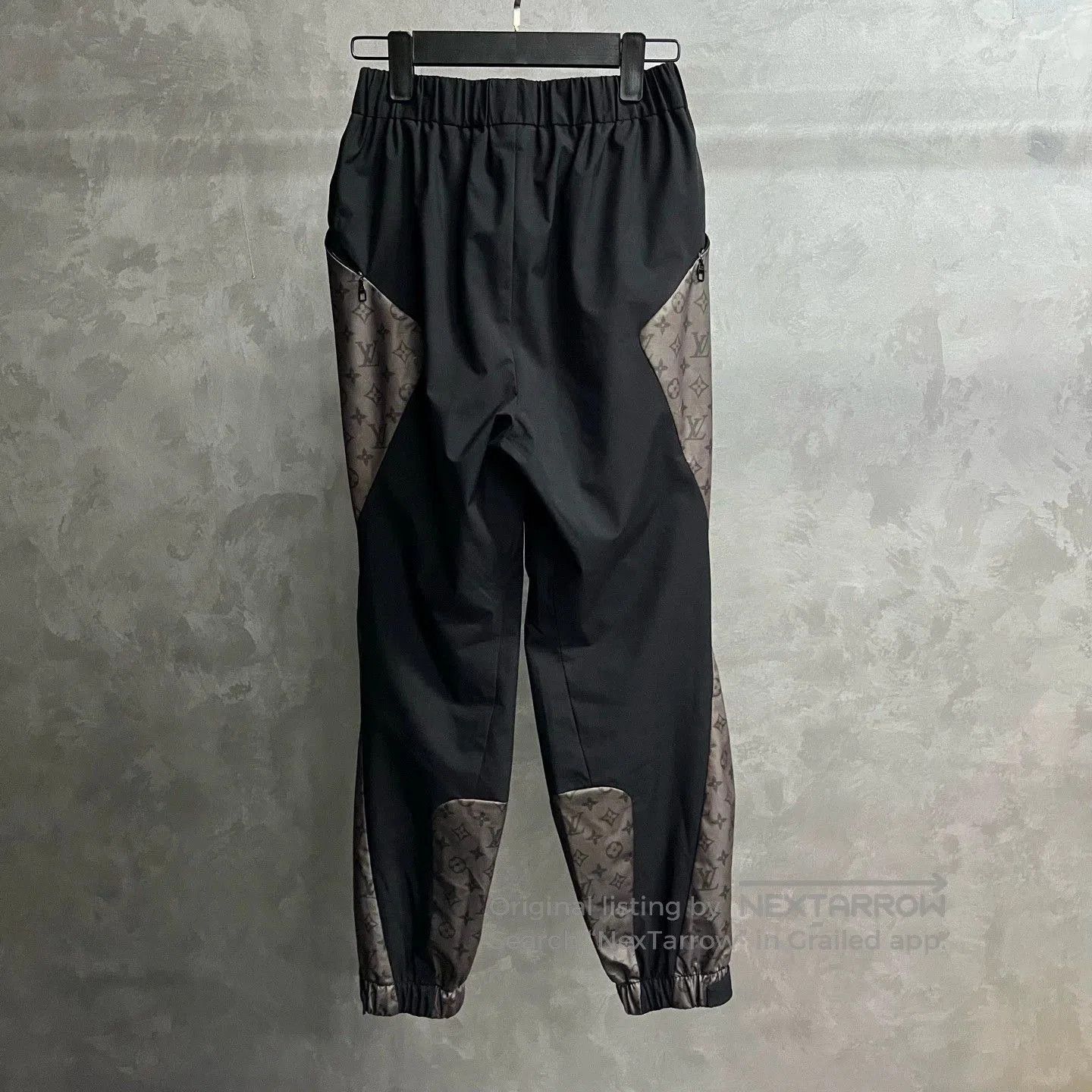 Louis Vuitton louis vuitton black logo print athletic pants. Size US 38 / EU 54 - 2 Thumbnail