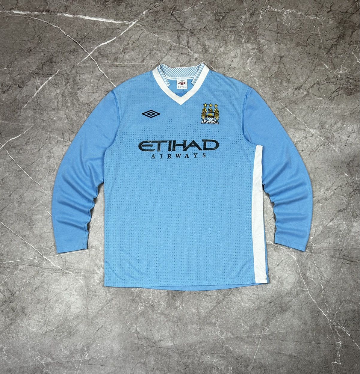 Umbro 2011 Vintage Manchester City Umbro SoccerJersey Long Sleeve Size US L / EU 52-54 / 3 - 1 Thumbnail