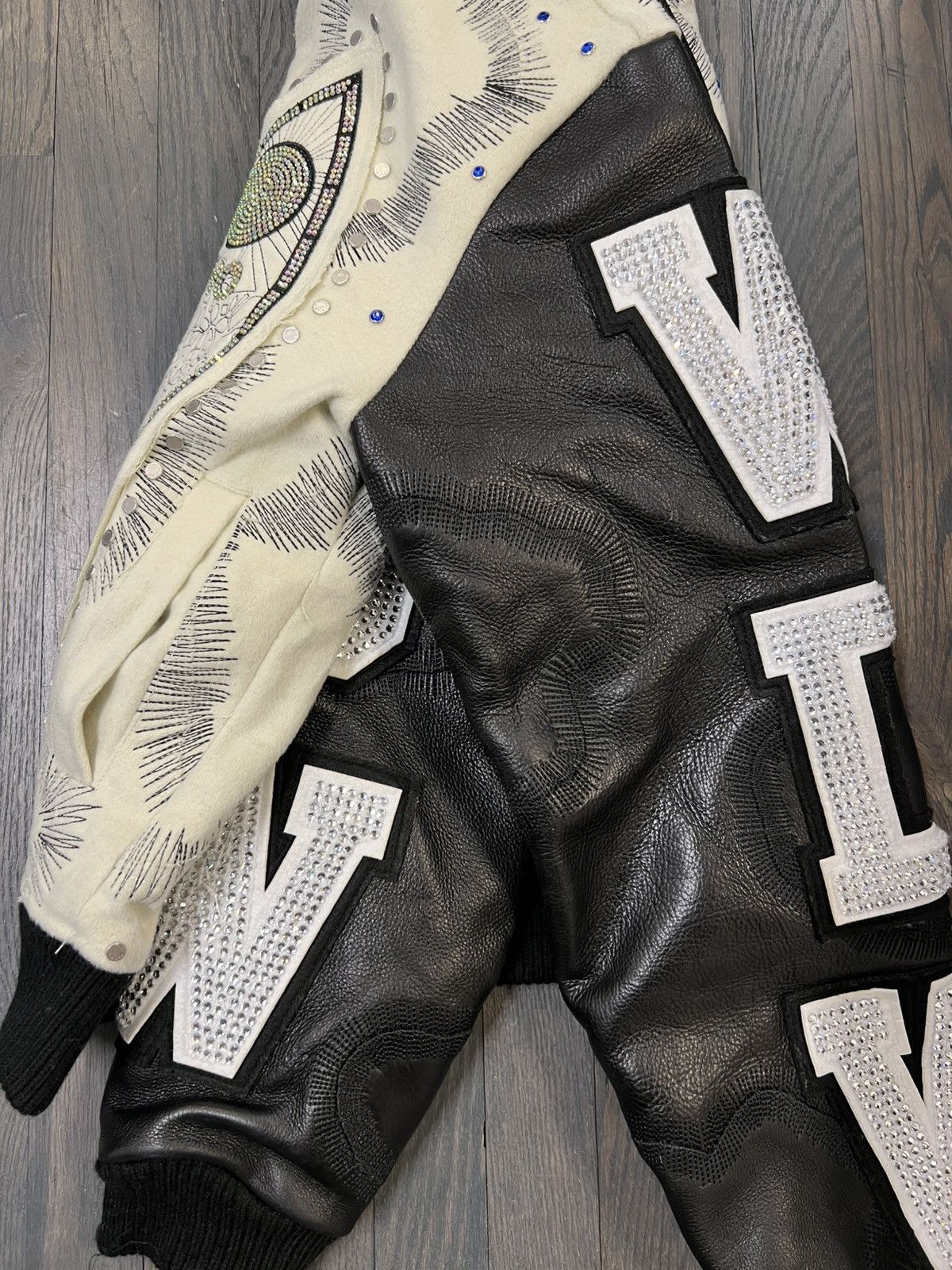 Who Decides War HARDWARE CATHEDRAL VARSITY Size US L / EU 52-54 / 3 - 13 Thumbnail