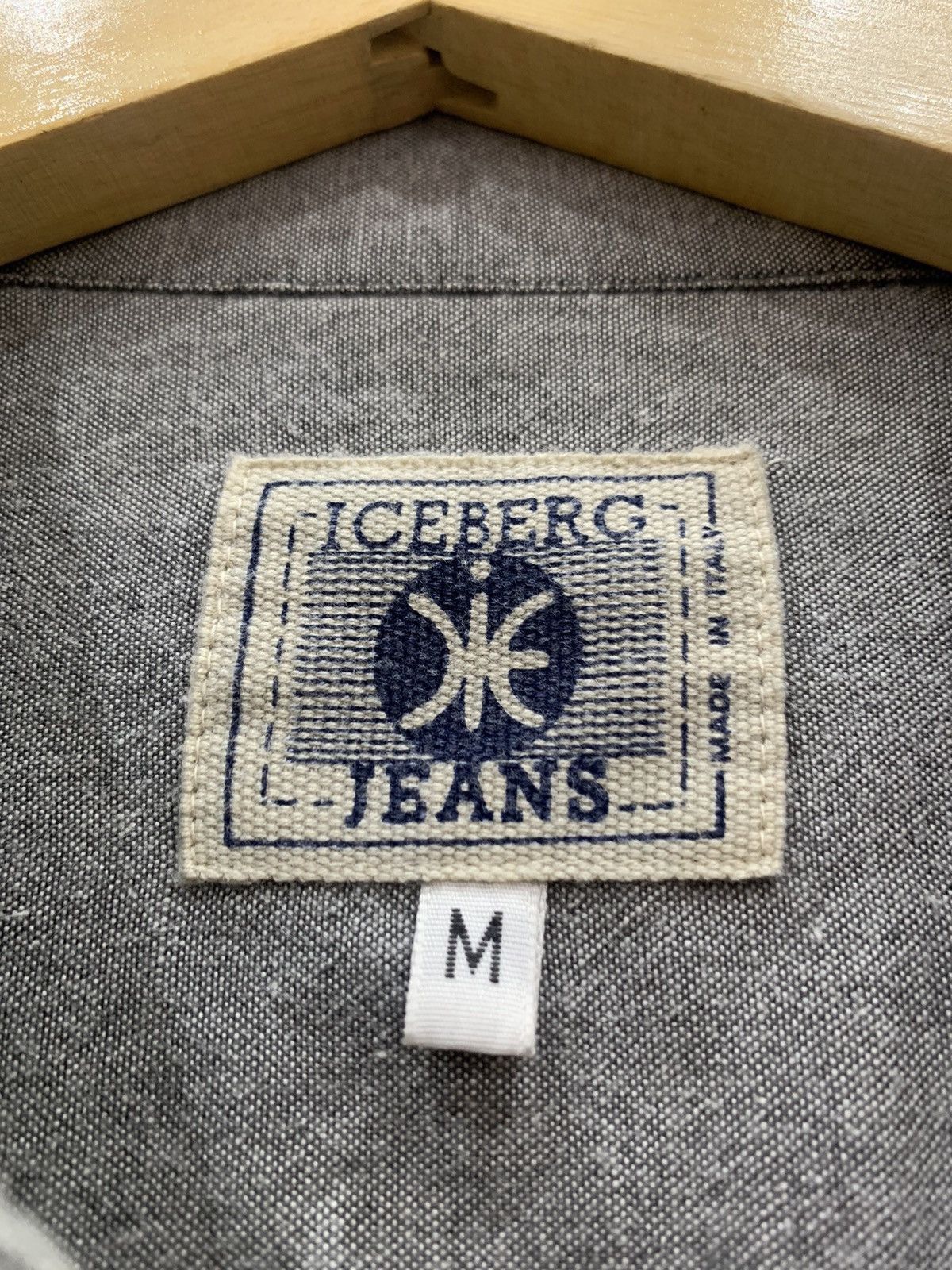 Iceberg × Vintage 🔥Vintage 90s Iceberg button shirt Size US M / EU 48-50 / 2 - 7 Thumbnail
