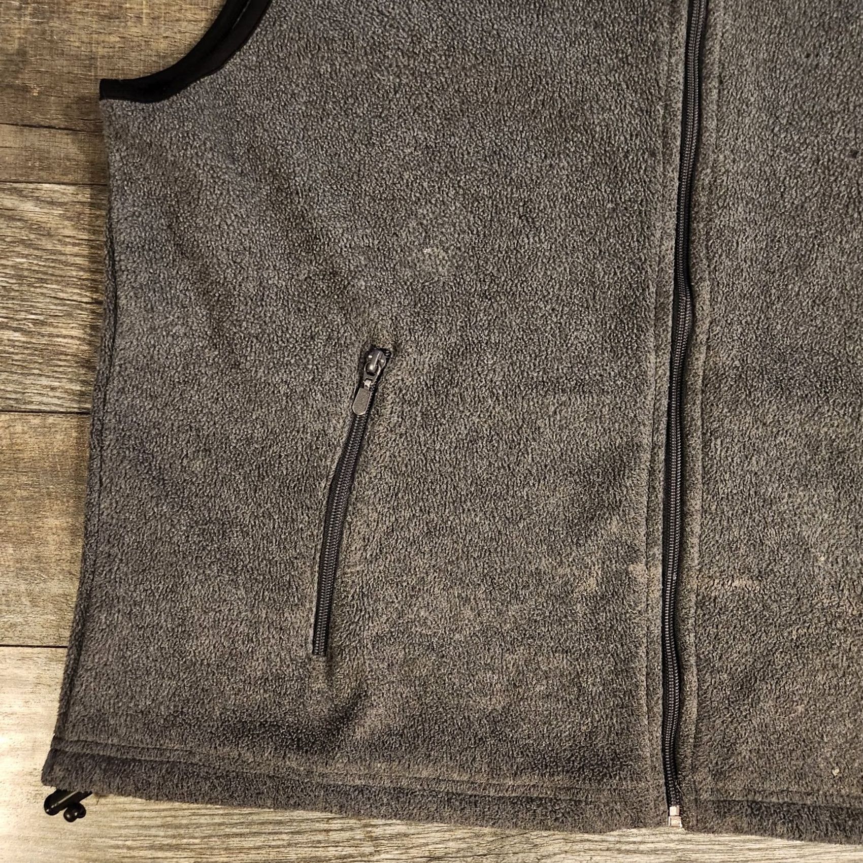 Logo 7 VINTAGE Ruger Firearms Fleece Vest Mens XL Gray Full Zip Embroidered Logo Size US XL / EU 56 / 4 - 5 Thumbnail