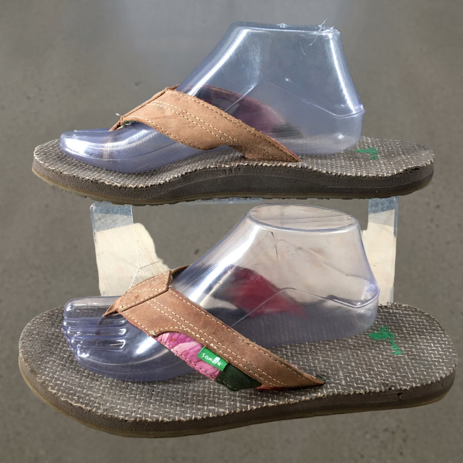 Sanuk Sanuk Sandals Womens 11 Casual Flip Flop Flats Comfort Brown Leather Slip On Size US 11 / IT 41 - 1 Thumbnail