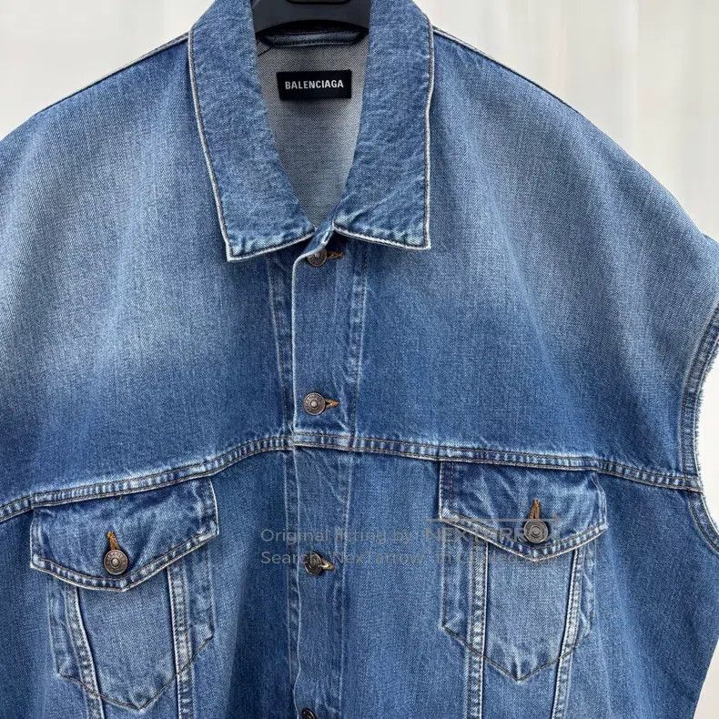 Balenciaga Balenciaga Oversized Washed Denim Vest Size US S / EU 44-46 / 1 - 3 Thumbnail